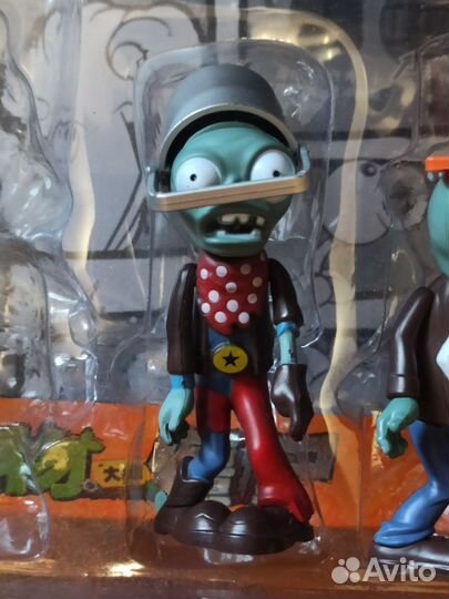 Игрушки растения против зомби