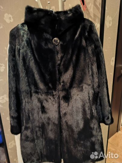 Шуба женская норковая с капюшоном