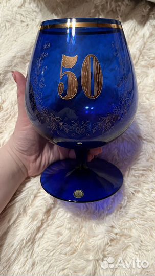 Бокал (кубок) из синего богемского стекла