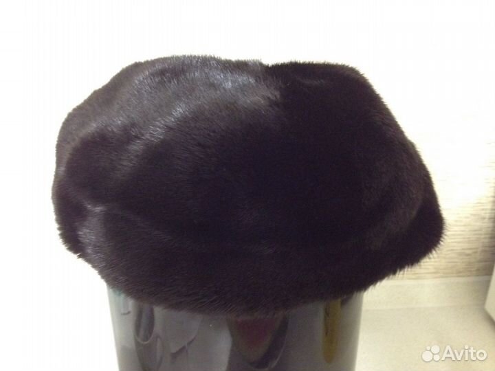Норковый берет женский