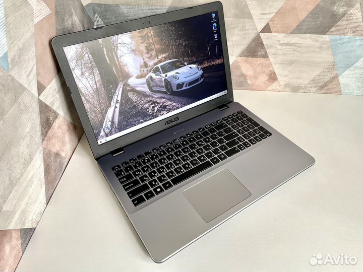 Игровой ноутбук Asus /Core i7/8Гб озу/940MX