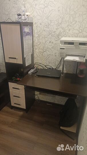 Компьютерный стол