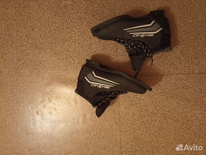 Лыжные ботинки, лыжи, палки