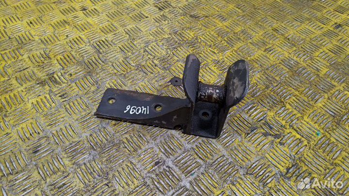 Замок кабины ответная часть левый Man Tga Tgs