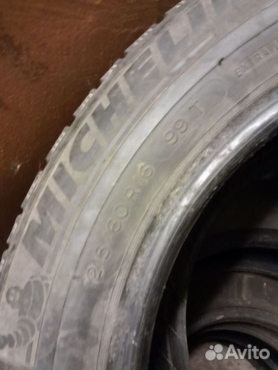 Michelin Latitude X-Ice 2 215/60 R16 33Q