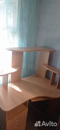 Компьютерный стол