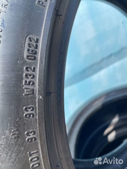 Pirelli P Zero PZ4 245/40 R19 94W