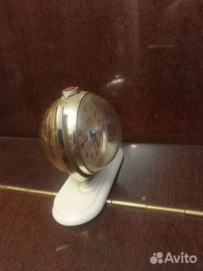 Настольные часы