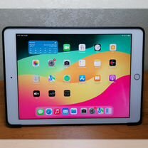 iPad 6 Wi-Fi 32 Гб + чехол