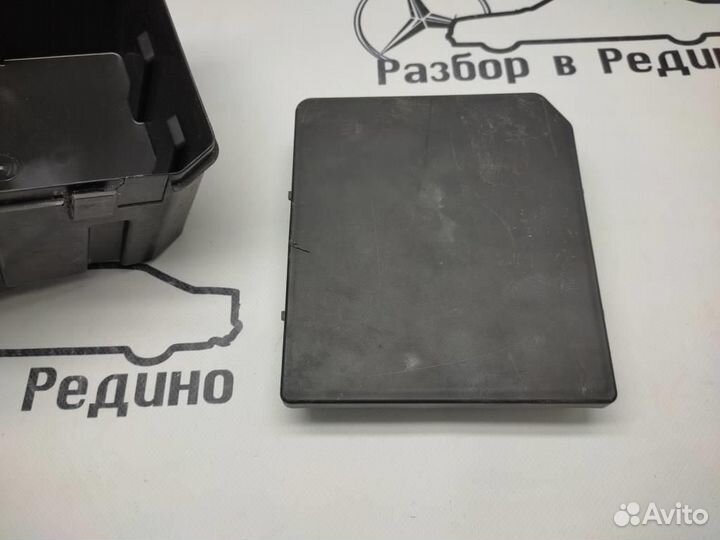 Блок предохранителей w470 X-class 642.889 2019