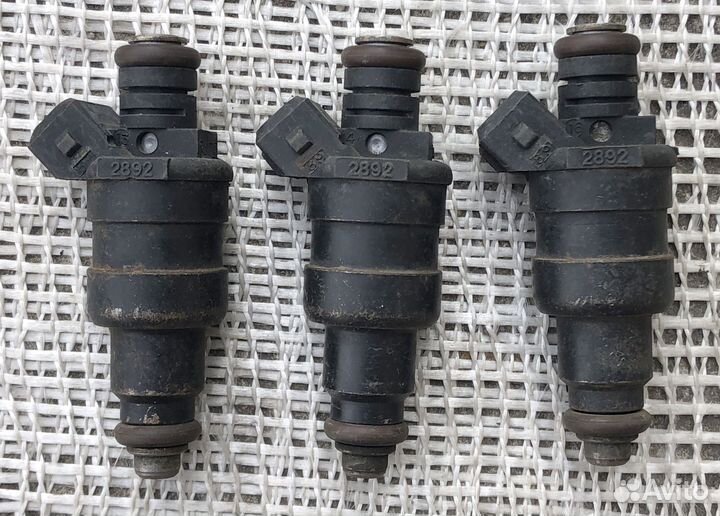 Пежо Ситроен форсунка бензиновая 2892