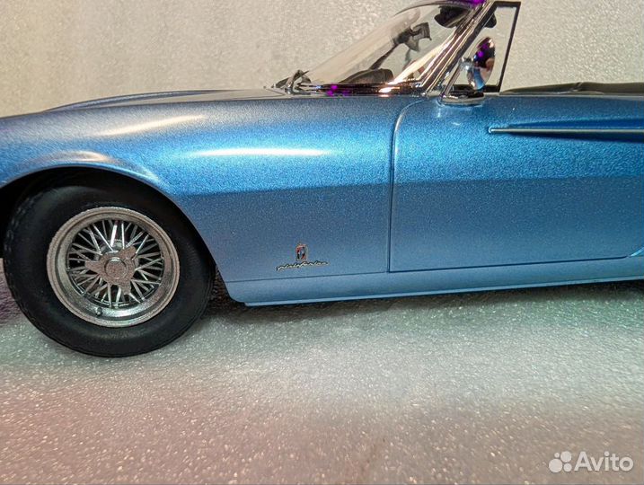 Ferrari 365 California Spyder 1966. 1/18 KK Scale