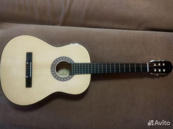 Классическая гитара Belucci bc3905