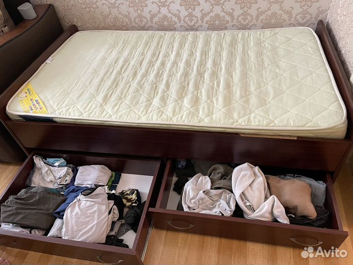 Кровать подростковая