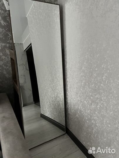 Зеркало напольное