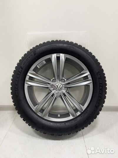 Volkswagen Tiguan R-Line, Michelin 235/55 R18