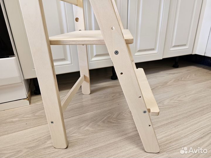 Башня помощника Монтессори