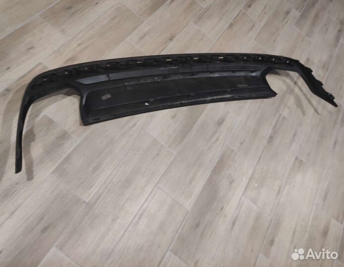 Спойлер заднего бампера Volkswagen Touareg 2018