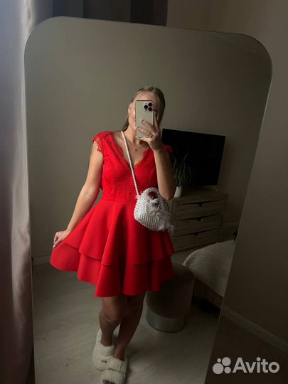 Красное платье 42
