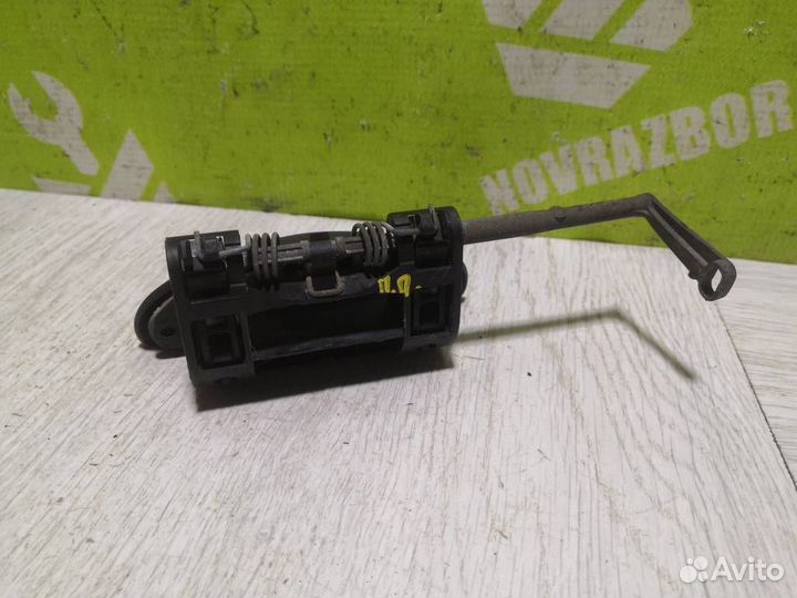 Ручка двери передней наружная правая Пежо 206