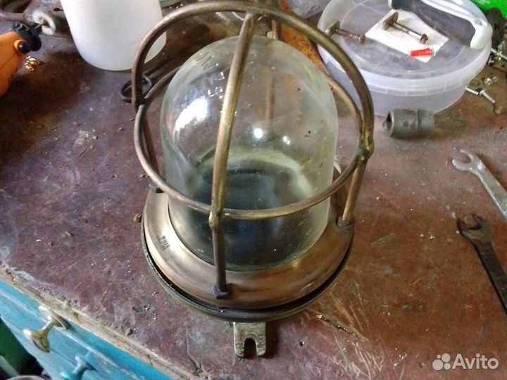 Судовой плафон