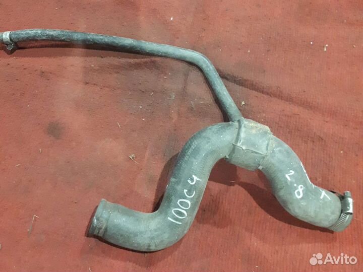Верхний патрубок радиатора ауди 100 с4