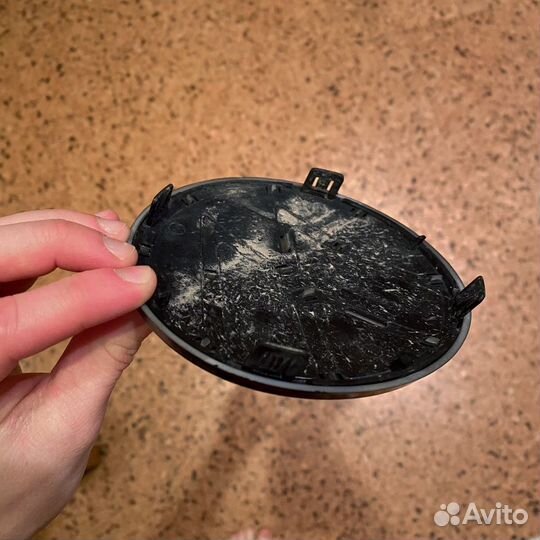 Передний значок поло седан рестайлинг