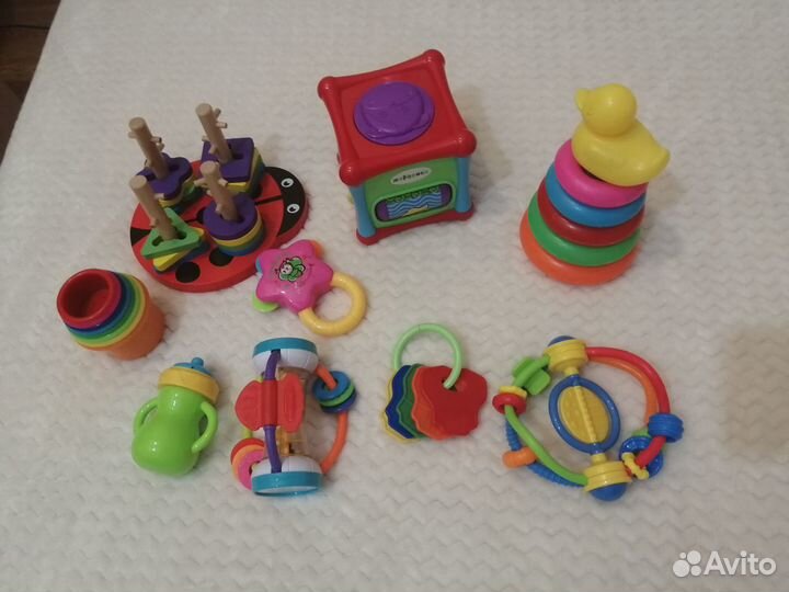 Развивающие игрушки с рождения до 2 лет пакетом