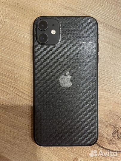 Телефон iPhone 11