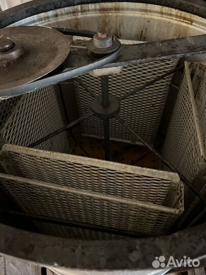 Медогонка 4 рамочная