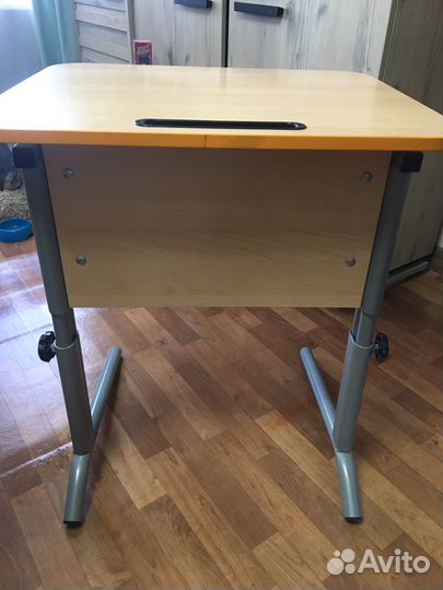 Детский стол парта