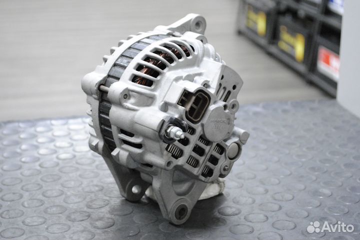 Генератор Hyundai Accent 1.3, Lantra 1.5, 1.6 б/у