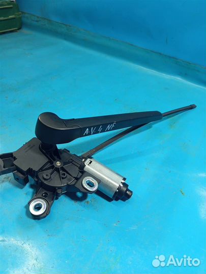 Моторчик стеклоочистителя задний Volkswagen Touareg