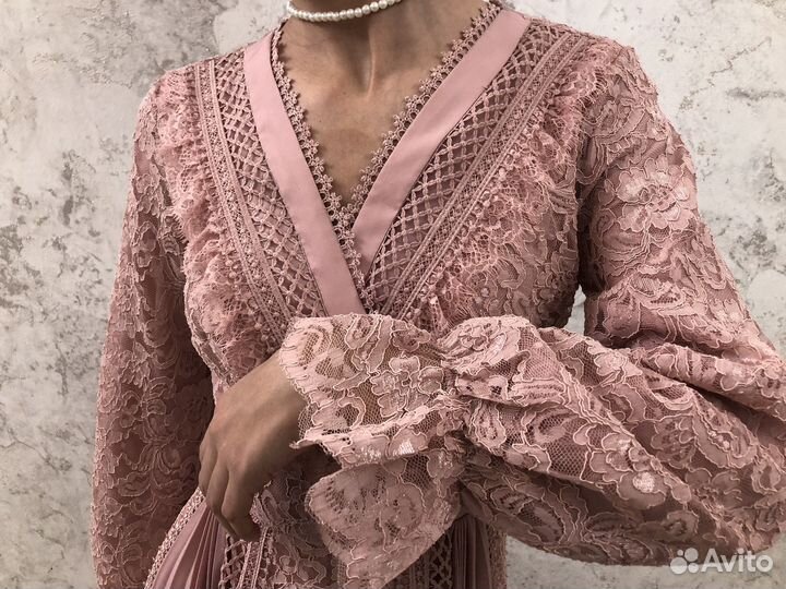 Вечернее платье