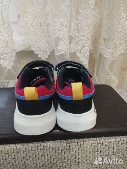 Кроссовки детские. Размер 30
