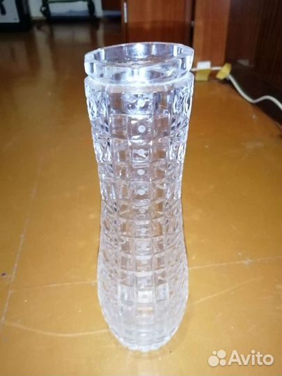 Ваза хрустальная