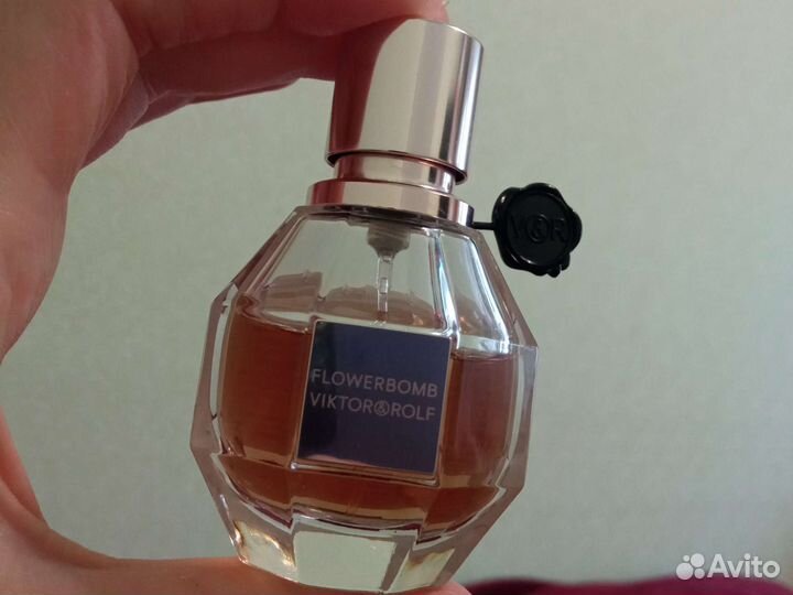 Парфюмерная вода flower bomb victor&rolf