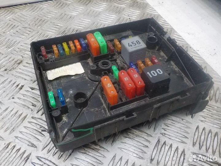 Блок предохранителей (моторный отсек) Volkswagen G