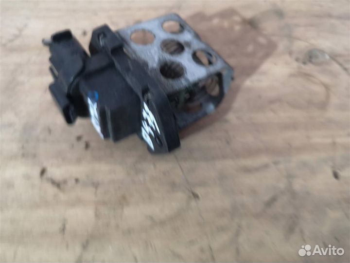 Резистор вентилятора охлаждения Рено Меган 2 дагу