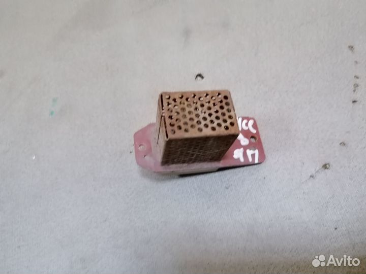 Реостат отопителя Mitsubishi Lancer 8 1996-2003