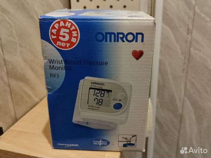 Тонометр на запястье omron RX3