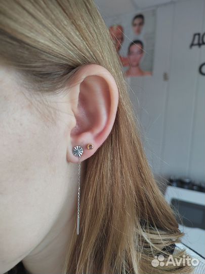 Прокол мочек ушей и крыла носа