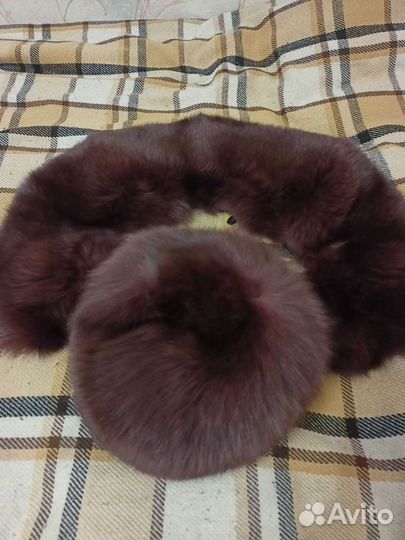 Меховой воротник и шапка из песца