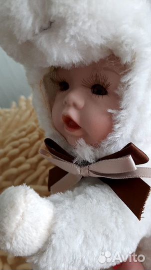 Кукла Фарфоровая