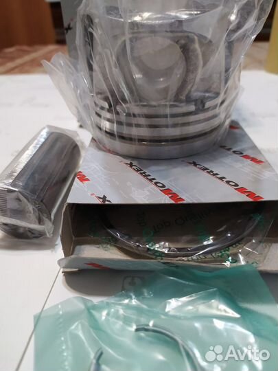 Поршень мерседес мотор ом642 турбо дизель 3.0 STD