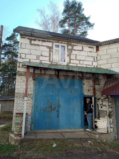 Гараж, > 30 м²