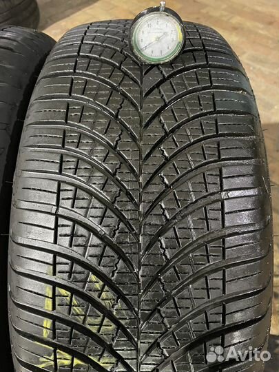 Goodyear Vector 4Seasons Gen-3 SUV 235/55 R18