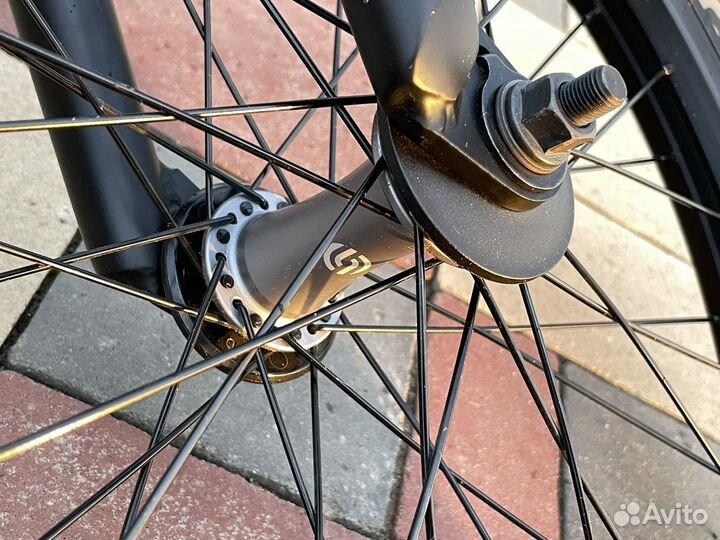 Трюковой велосипед BMX