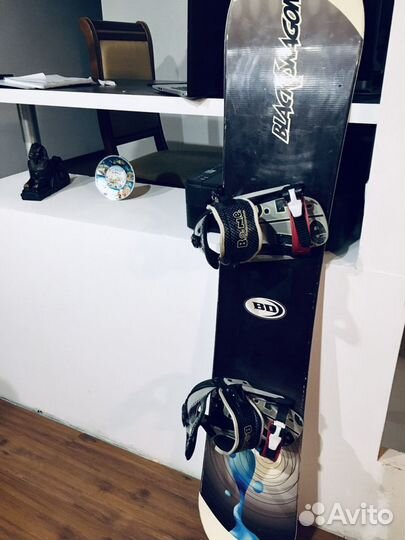 Сноуборд с креплениями