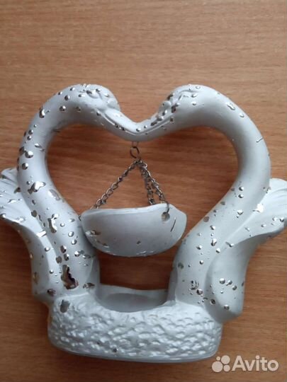 Сувенир пара лебедей